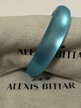 Alexis Bittar Lucite Wide Tapered Bangle Bracelet 🩵Light Blue🩵